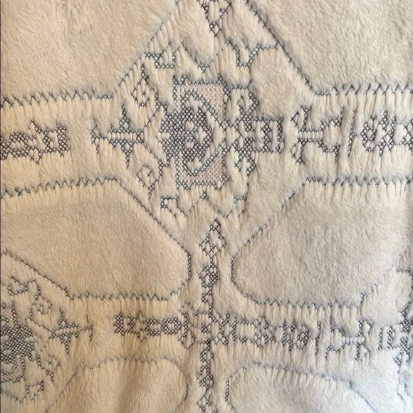 Rebecca Elliot Cream and Gray Faux Fur Vest Size S - Picture 5 of 10